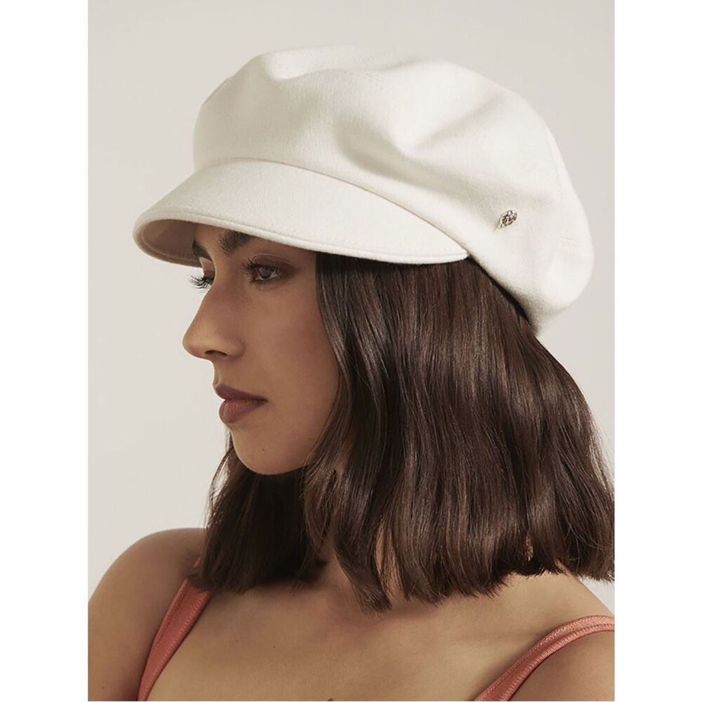 Helen Kaminski Cream Baker Boy Cap with Gold Pin